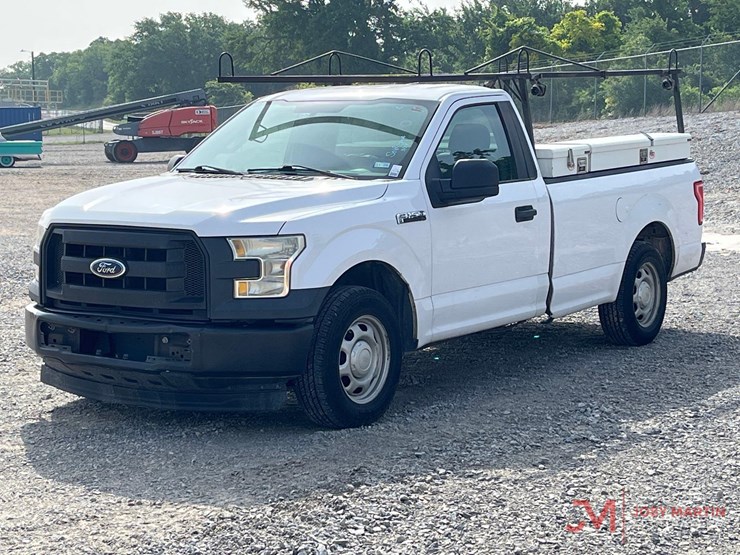 2017-ford-f150-xl-image-4