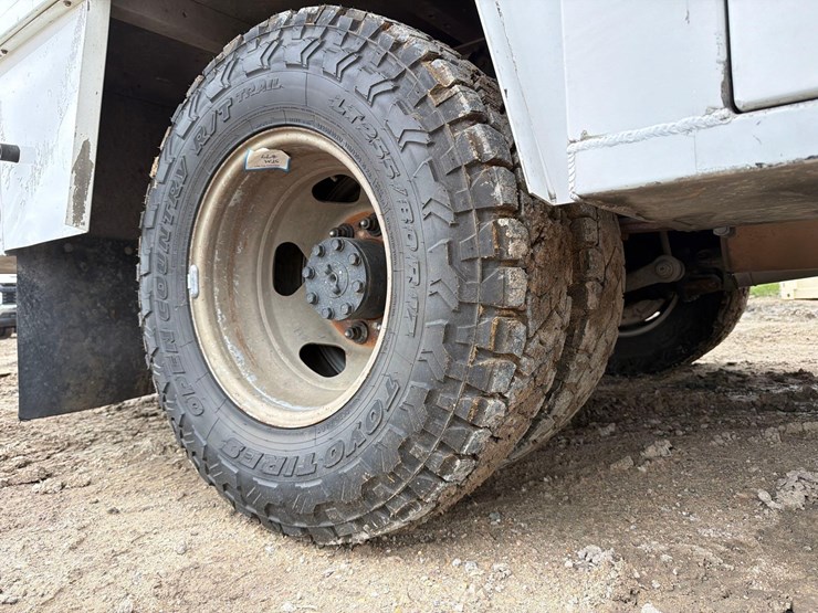 2021-chevrolet-3500hd-image-23