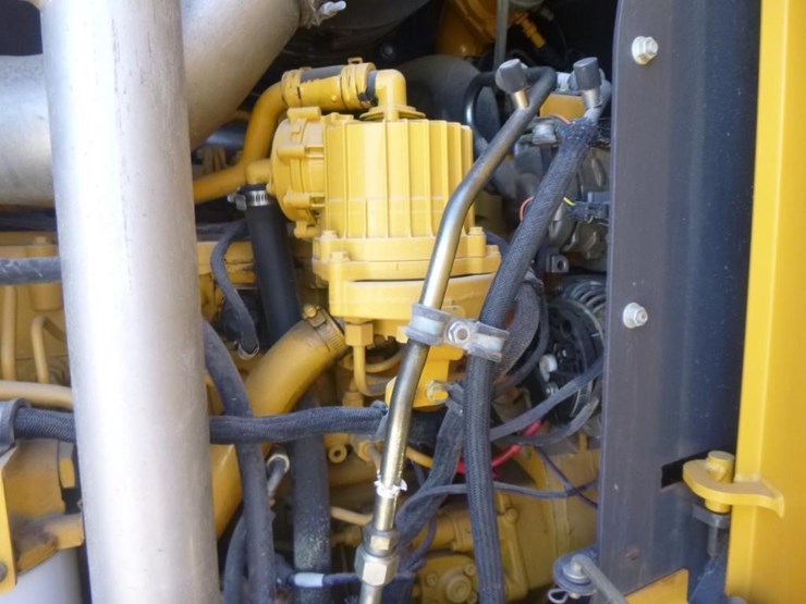 2013-deere-872gp-image-52