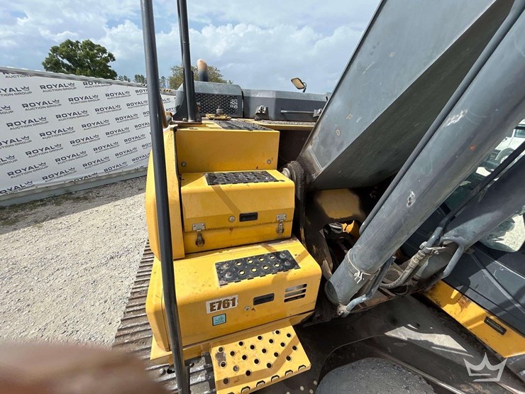 2016-deere-250g-lc-image-20
