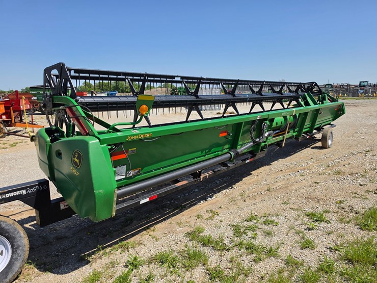 2015-john-deere-635f-image-8