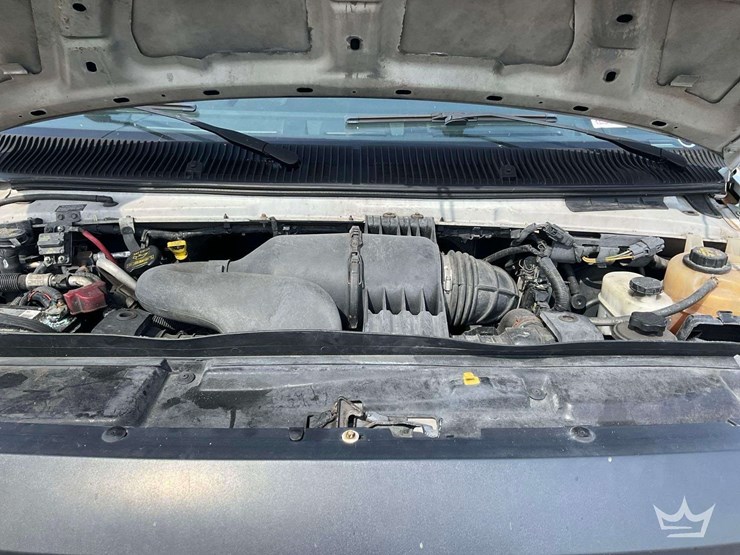 2012-ford-cargo-image-20