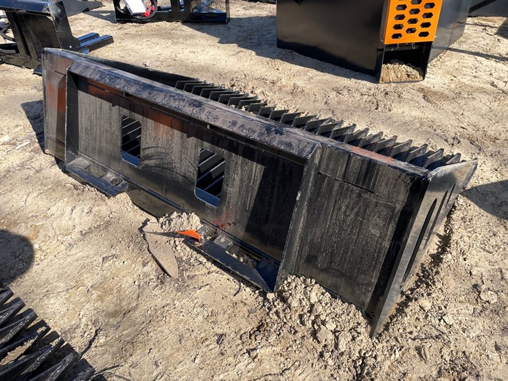 #2331-•-new-wolverine-66"-skid-steer-skelton-high-side-bucket-image-4