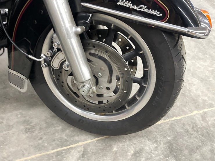 #210-•-2001-harley-davidson-ultra-classic-motorcycle-(has-wi-title)-image-55
