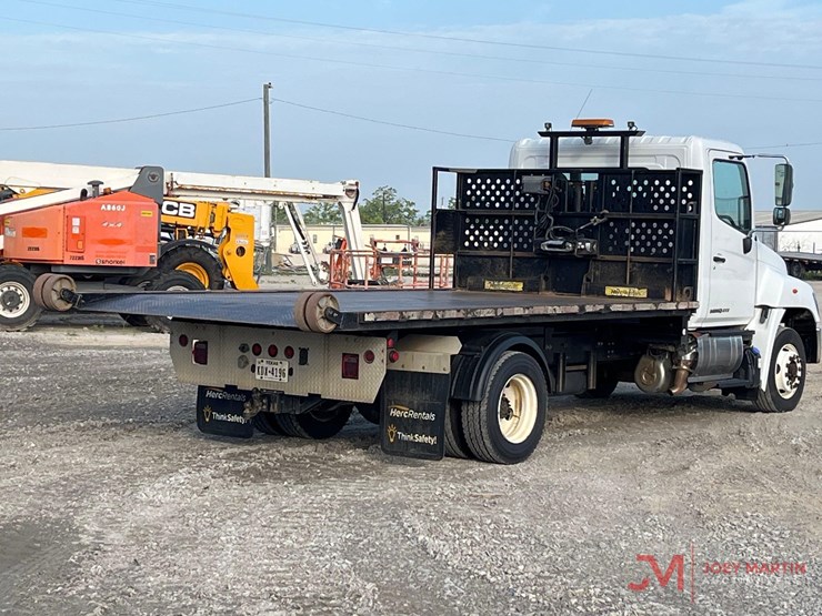 2017-hino-258alp-image-3
