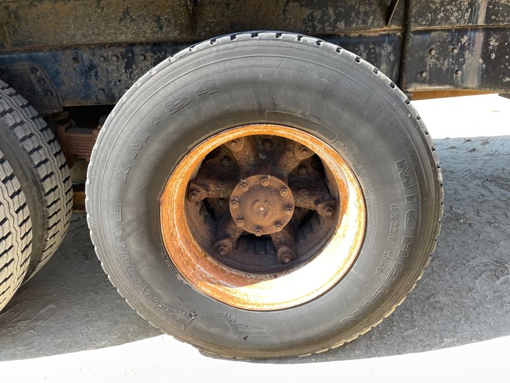1994-ford-l8000-image-87