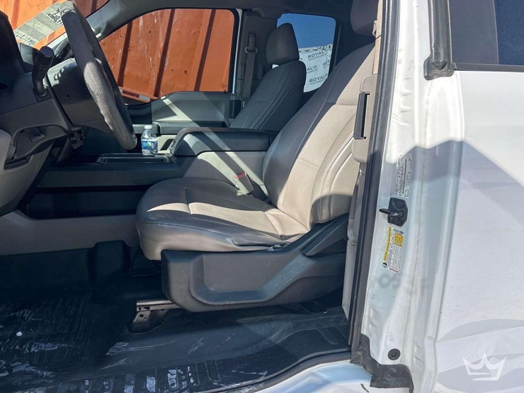 2016-ford-f150-image-13