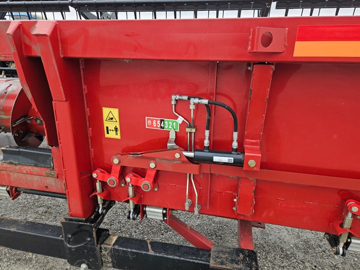2013-case-ih-3020-image-8