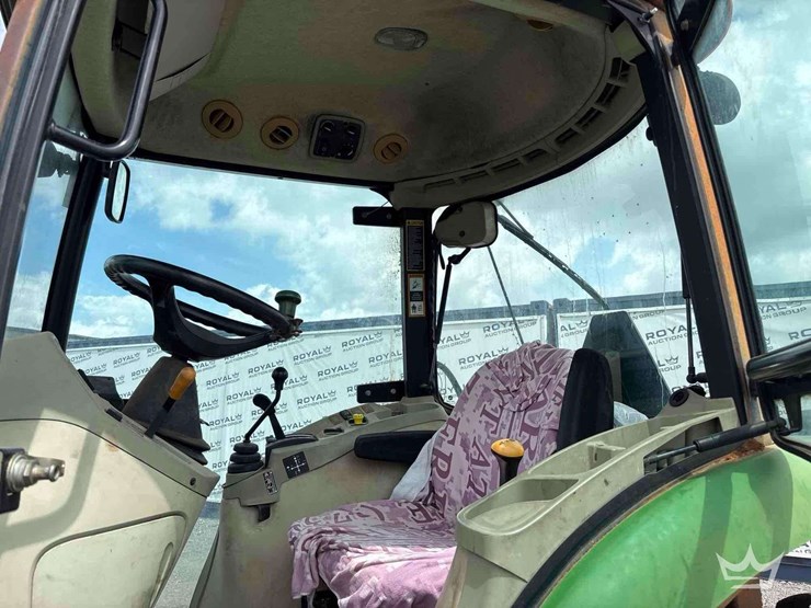 2010-john-deere-4720-image-21