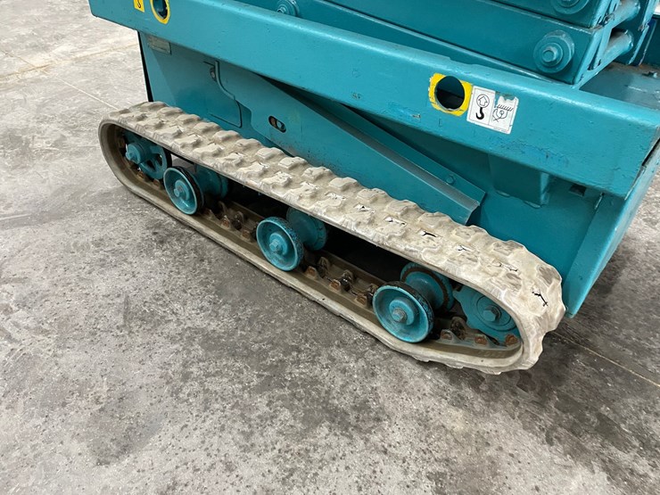 #304-•-2012-airman-encl040-track-drive-scissor-lift-image-8