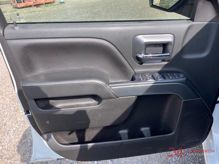 2019-chevrolet-silverado-1500-image-11