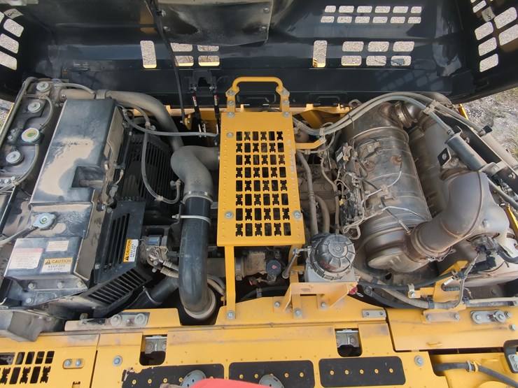 2022-komatsu-pc360-lc-11-image-18