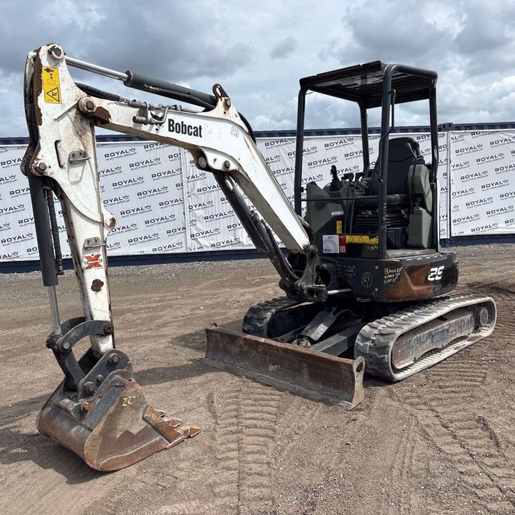 2020 BOBCAT E26