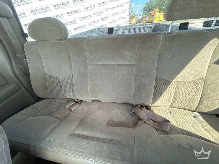 2004-chevrolet-silverado-1500-image-21