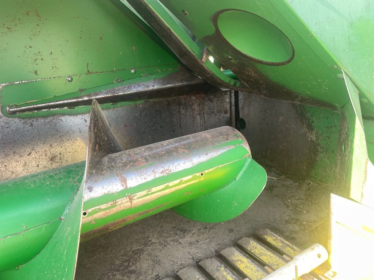 john-deere-337-image-9
