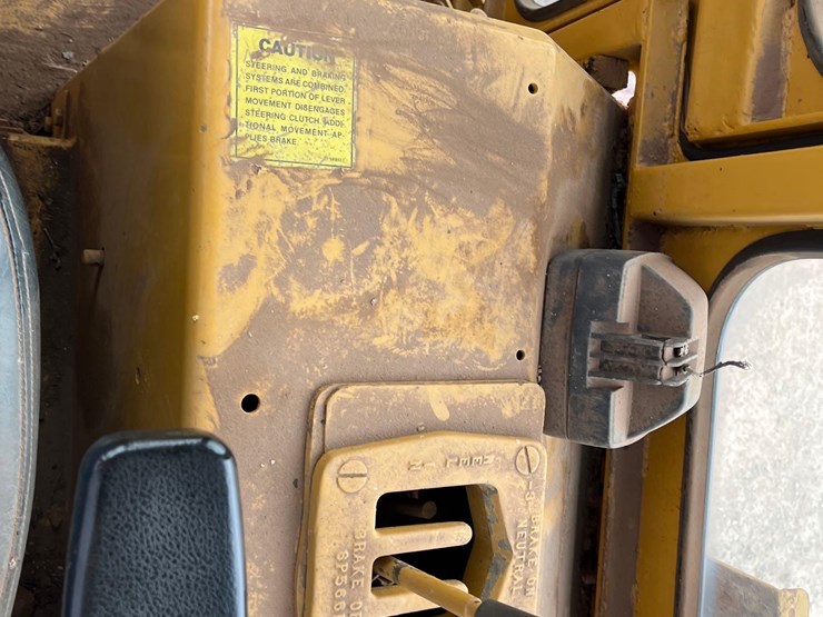 caterpillar-d6d-image-14