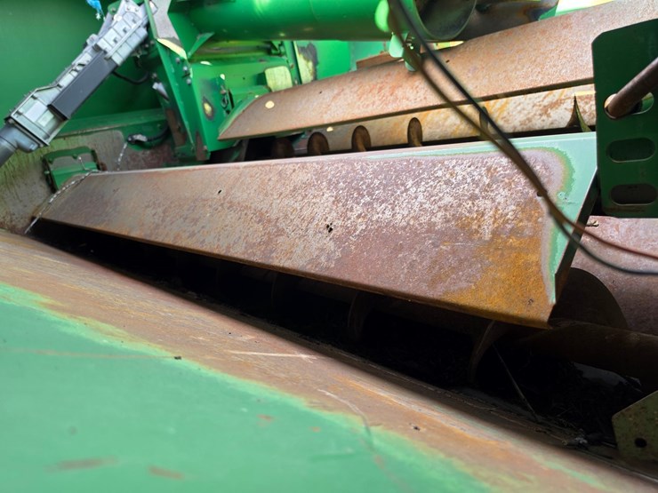 2006-john-deere-9560-sts-image-14
