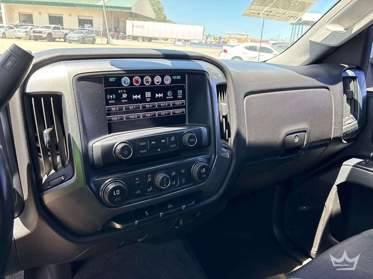 2016-chevrolet-silverado-1500-image-17