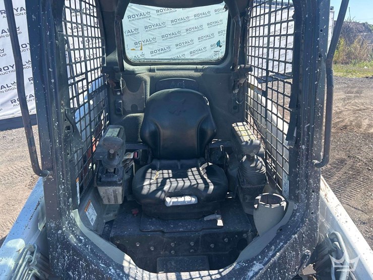 2020-bobcat-t450-image-13