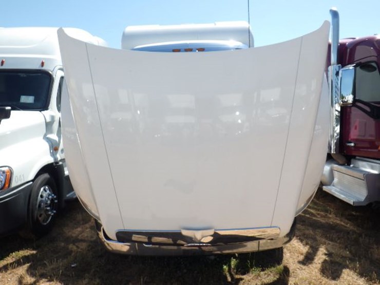 2018-peterbilt-579-image-27