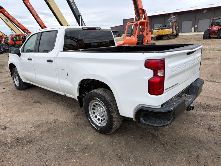 2020-chevrolet-1500-image-5