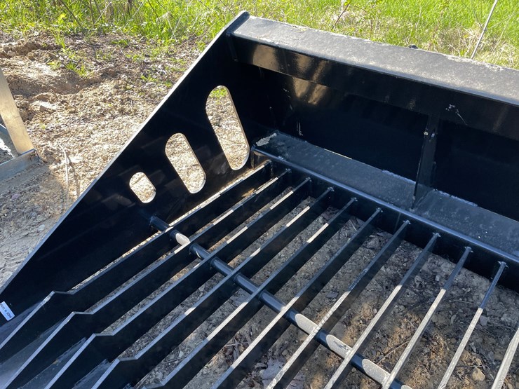 #2345-•-new-wolverine-78"-skid-steer-skelton-rock-screening-bucket-attachment-image-9