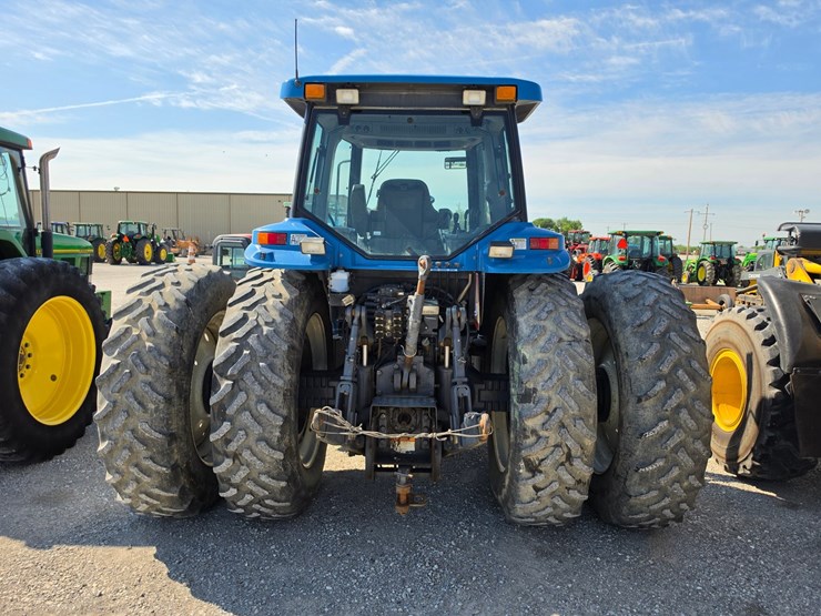 2001-new-holland-8870-image-14