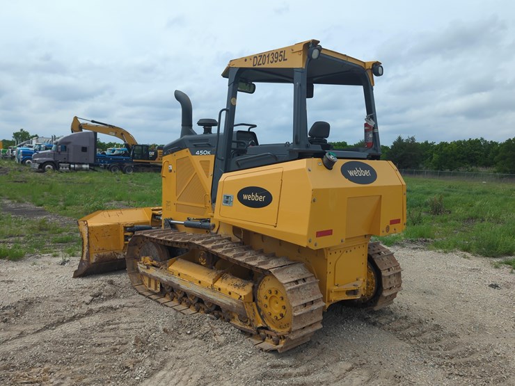 2022-deere-450-lt-image-5