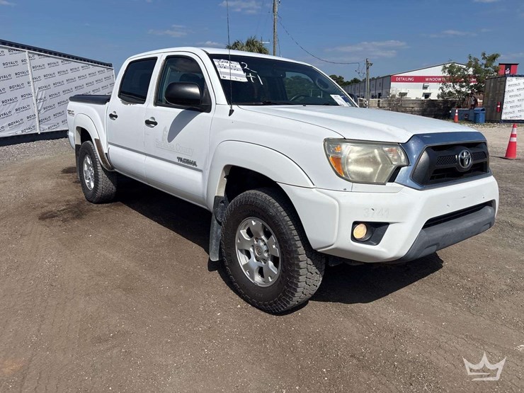 2013-toyota-tacoma-image-2