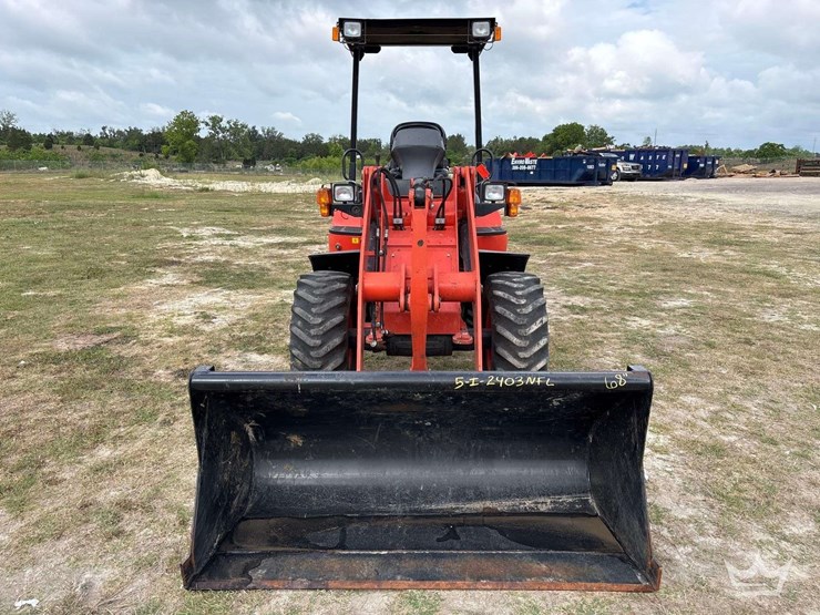 2023-kubota-r430-image-39