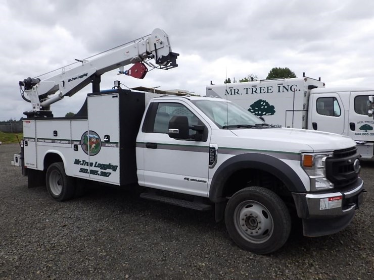 2022-ford-f550-image-3