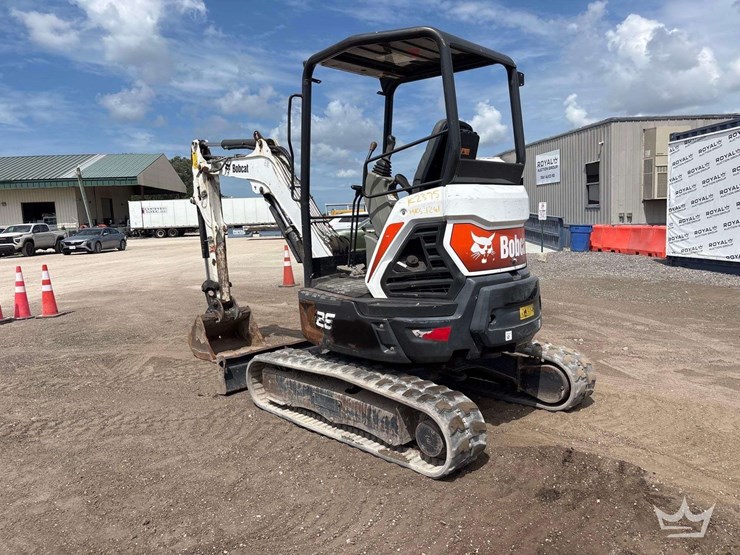 2020-bobcat-e26-image-4