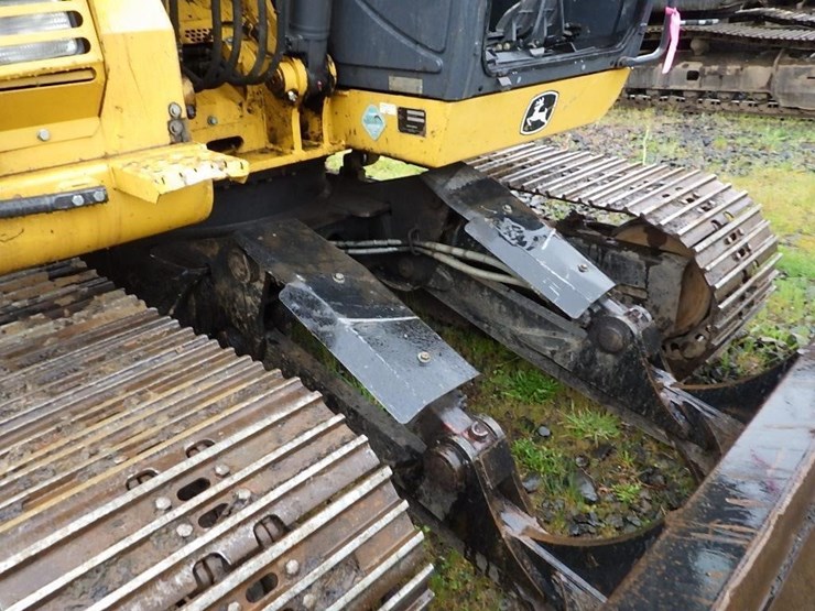 deere-135g-image-28