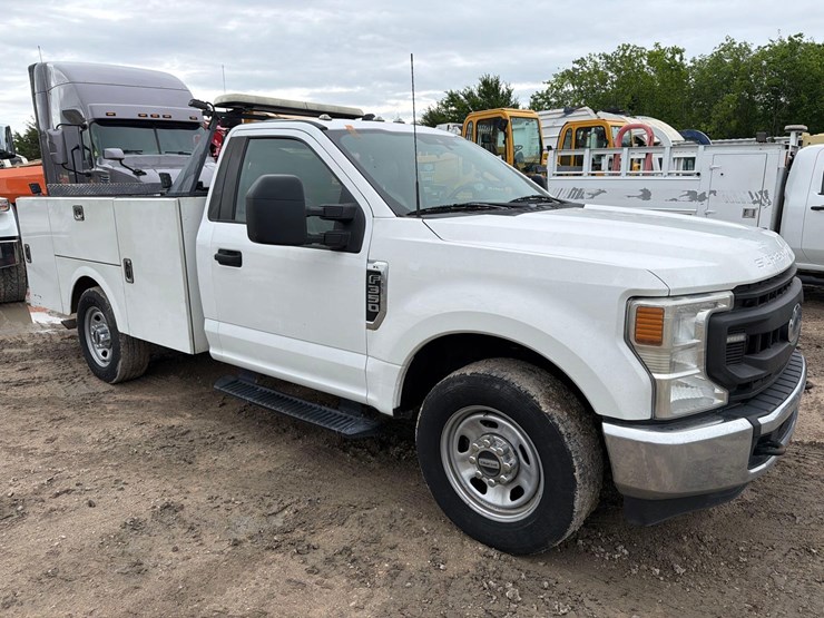 2021-ford-f350-image-3