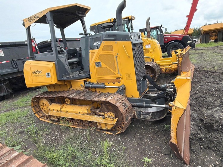 2022-deere-450-lt-image-4