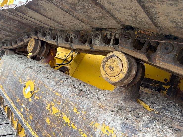 2020-komatsu-d61px-24-image-10