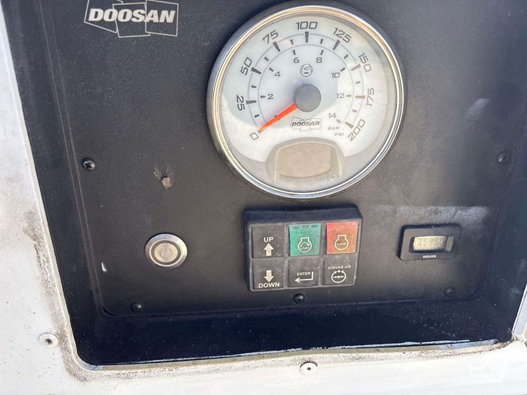 2005-doosan-p185wdz-t4f-image-9