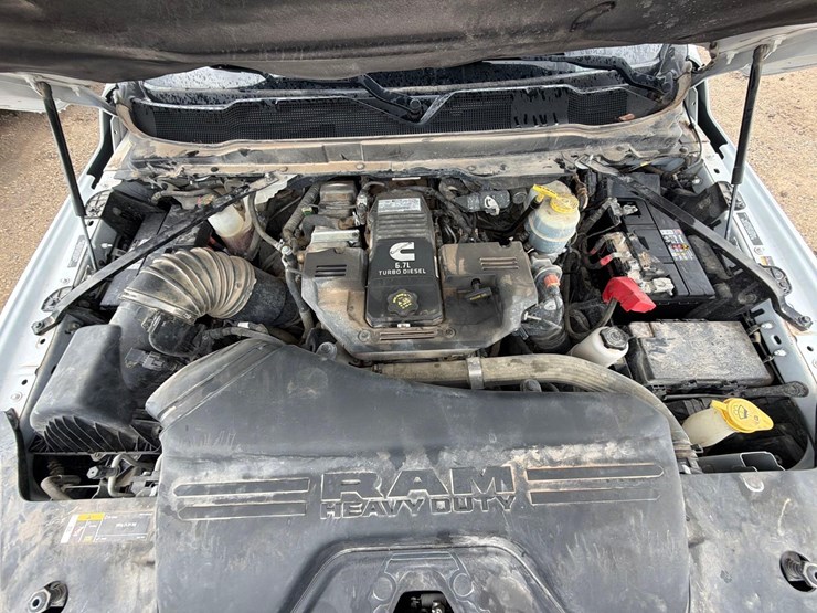 2022-dodge-3500-image-29
