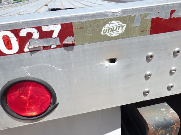 2011-utility-flatbed-image-12