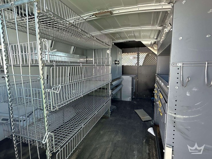 2011-chevrolet-express-2500-image-22