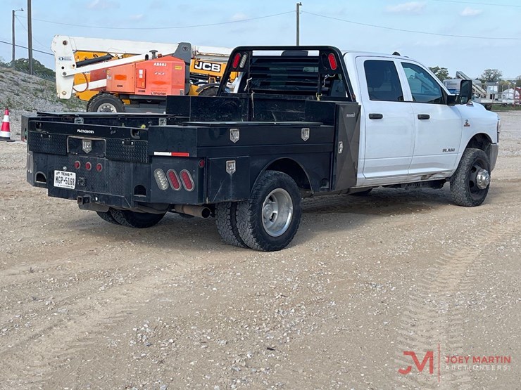 2019-ram-3500-hd-image-26