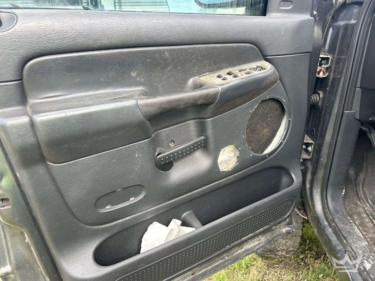 2003-dodge-ram-1500-image-11