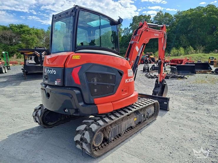 2023-kubota-kx057-5-image-3