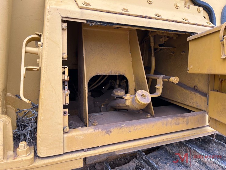 caterpillar-d6d-image-10