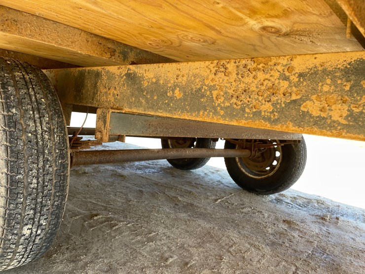 #2011-•-4-place-22'-snowmobile-trailer-(no-title)-image-35