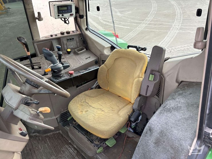 john-deere-7130-image-17