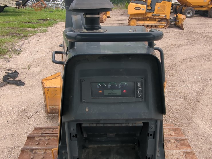 2022-deere-450-lt-image-19