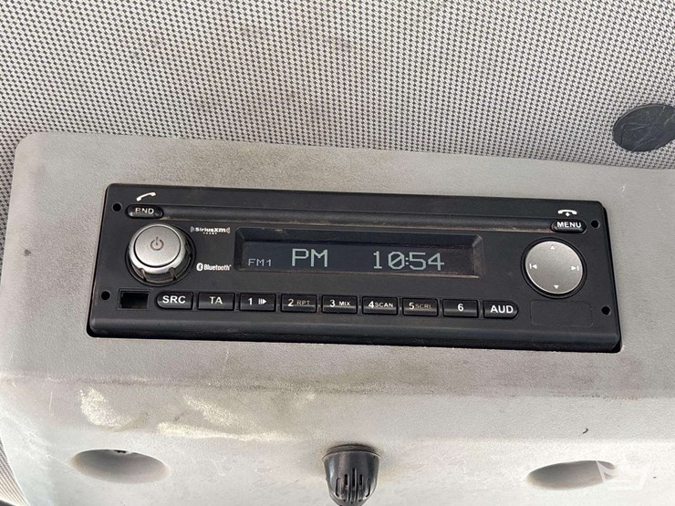 2019-deere-544l-image-37