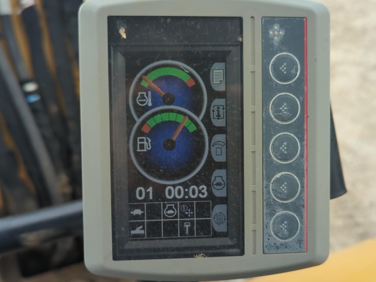 2015-caterpillar-305.5e2-image-21