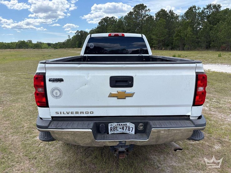 2015-chevrolet-silverado-2500hd-image-40
